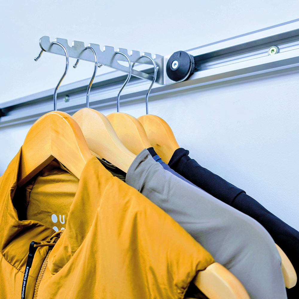 Lodestar-Clothes-Set-lifestyle-4.png