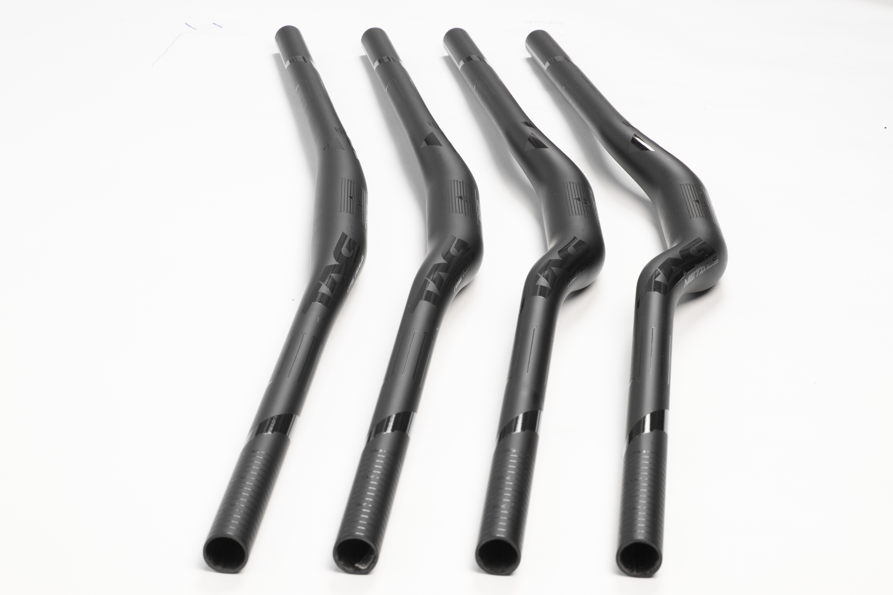 T1000-05-XXX TAG Metals T1 Carbon Handlebar Black-Graphite Detail 8.jpg