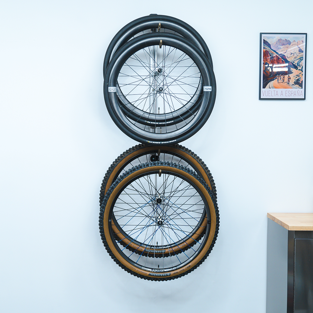 Lodestar-Ceiling-Hook-SB-SA-R-016-ceiling-4-tyre-1.png